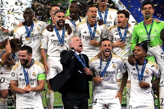 Реал Мадрид празднует победу после матча.