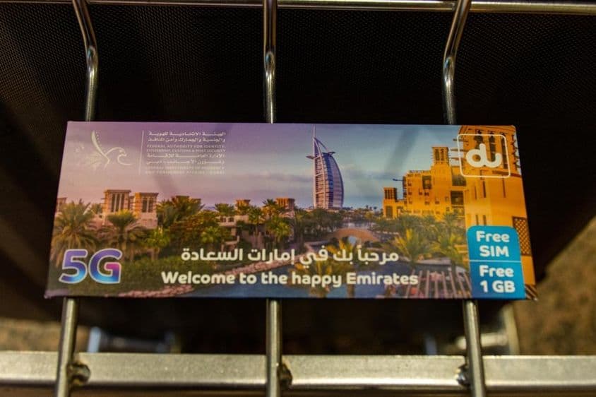 Старая туристическая карта du для мобильных телефонов, все еще включает 1 ГБ данных.