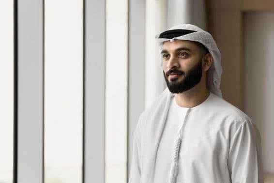 Эмиратский мужчина в гутре.