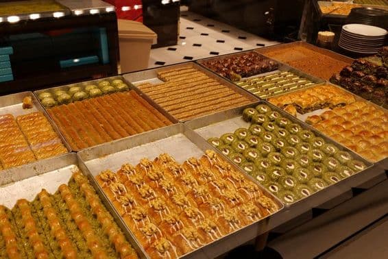 Десерт в Дубае.