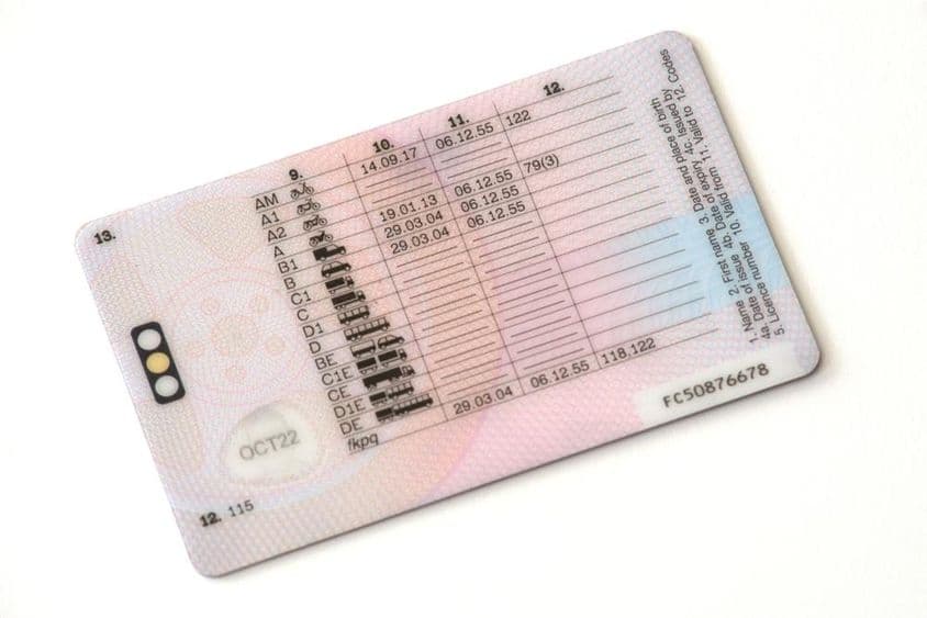 Обратная сторона водительского удостоверения.