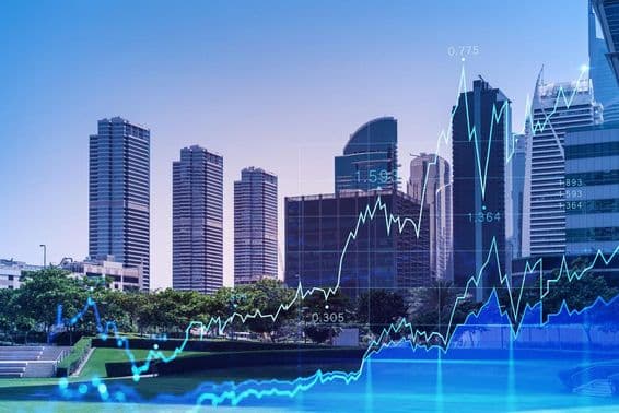 Горизонт Дубая с графиком роста акций на переднем плане.