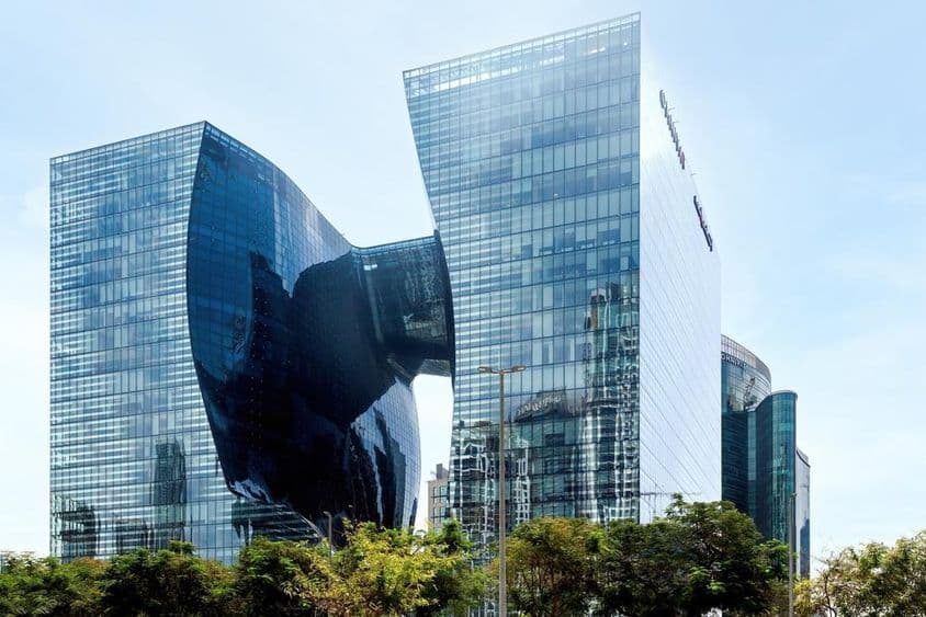 Башня Opus в Бизнес-Бее.