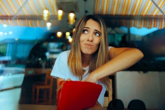 Ограниченная в средствах гостья из-за повышения цен.