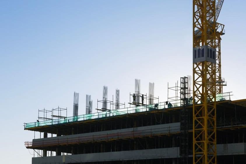 Строительство жилого здания в Объединенных Арабских Эмиратах.