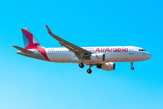 Air Arabia Airbus A320 (A6-AOE) при посадке.
