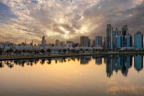 Знаменитое здание Центрального рынка Шарджи.