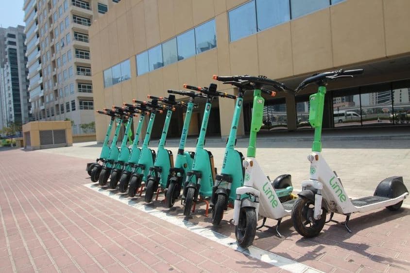 Аренда электросамоката RTA в Дубае.
