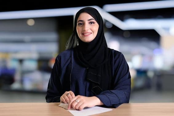 Арабский гражданин в хиджабе абайе.