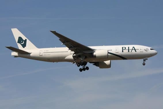 PIA Pakistan International Airlines Boeing 777-200 с регистрацией AP-BGL.