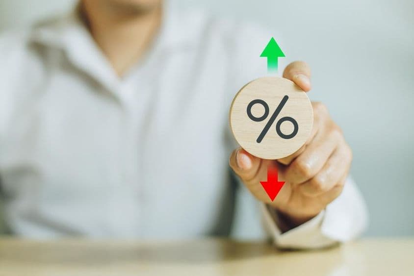 Изменение процента ВВП, нарисованное от руки деревом с процентами.