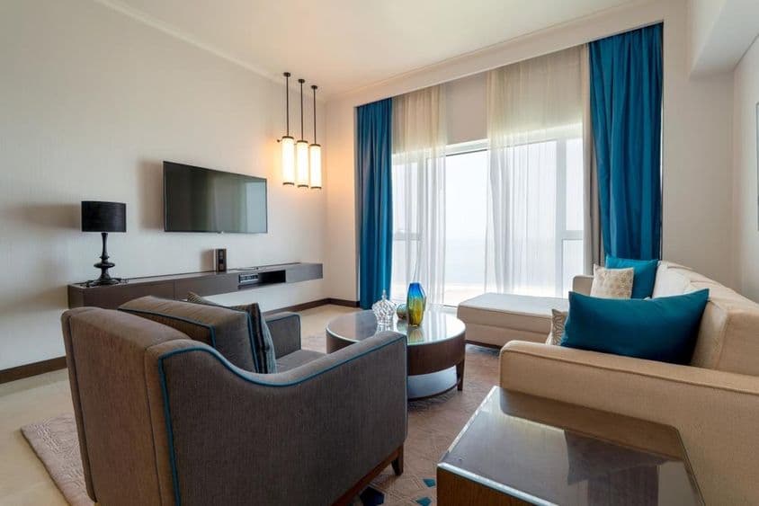 ОАЭ, Абу-Даби, Современный интерьер гостиной комнаты.