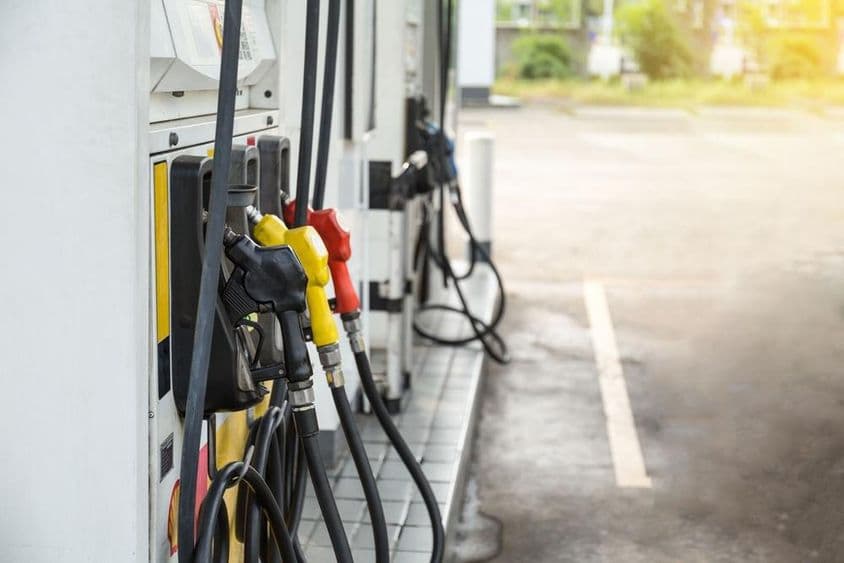 Топливные насосы на автозаправочной станции.