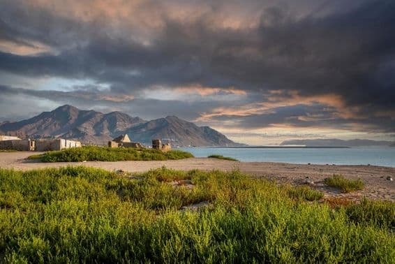 Красивый вид на прибрежную Фуджейру.