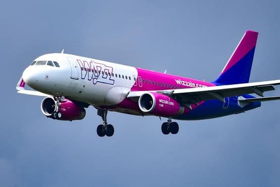 Венгерский Wizz Air HA-LYW Airbus A320.