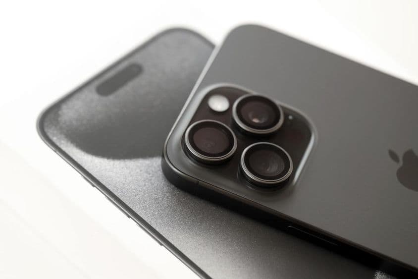 Смартфон Apple iPhone 15 Pro Max.