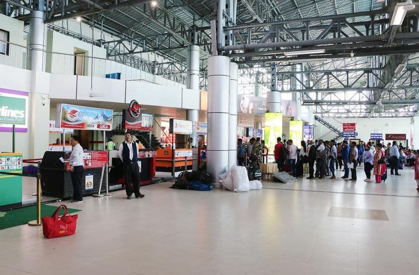 КАТМАНДУ, НЕПАЛ Международный аэропорт Трибхуван, внутренний терминал.