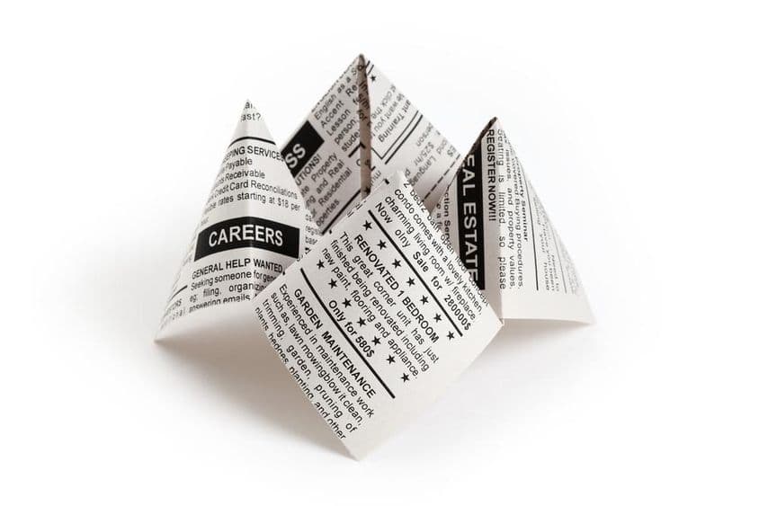 Поддельное газетное объявление.