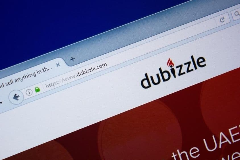 Главная страница сайта Dubizzle на экране компьютера.
