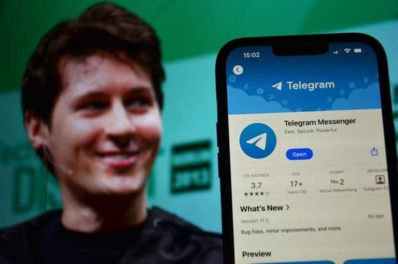 Логотип Telegram с видимым на фоне генеральным директором Павлом Дуровым.