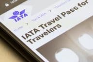 Видно вступительную страницу путешественного пропуска IATA.