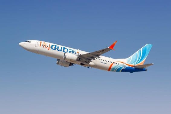 Самолет Flydubai Boeing 737 MAX 8.
