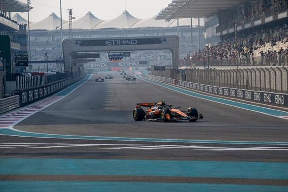 Подготовка к Формуле-1 в Абу-Даби Гран-при.