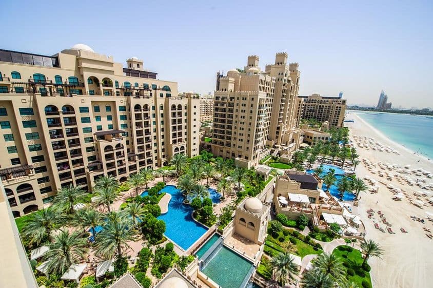 Роскошный отель Fairmont The Palm, расположенный на Пальме Джумейра.