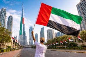 Национальное единство с флагом