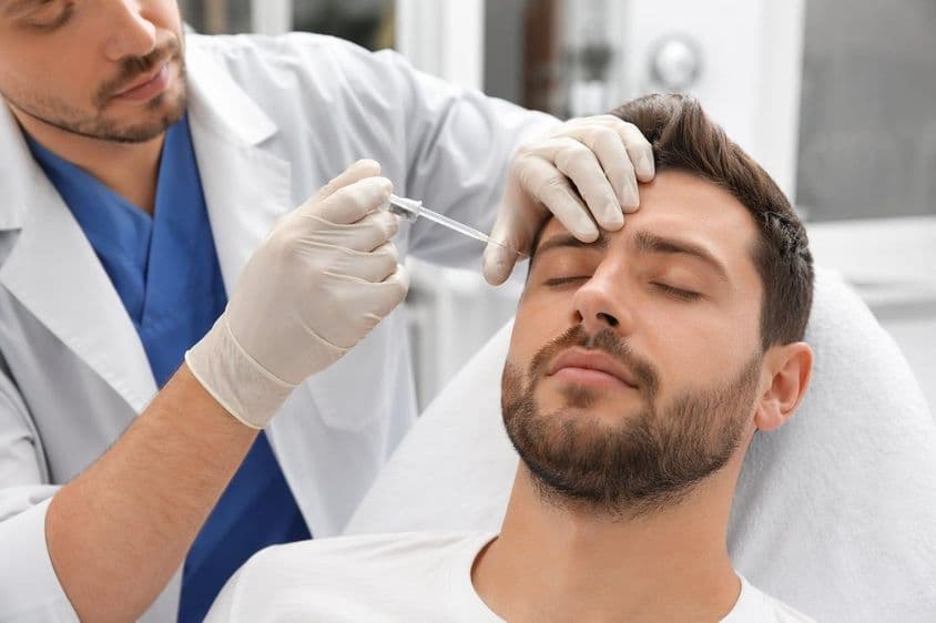 Незаметная мужская процедура для лица