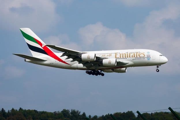 Пассажирский самолет авиакомпании Emirates