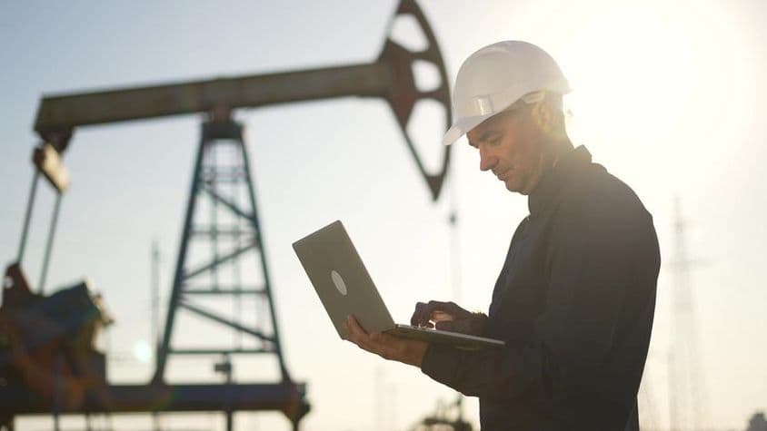 Проверка работы нефтяного насоса